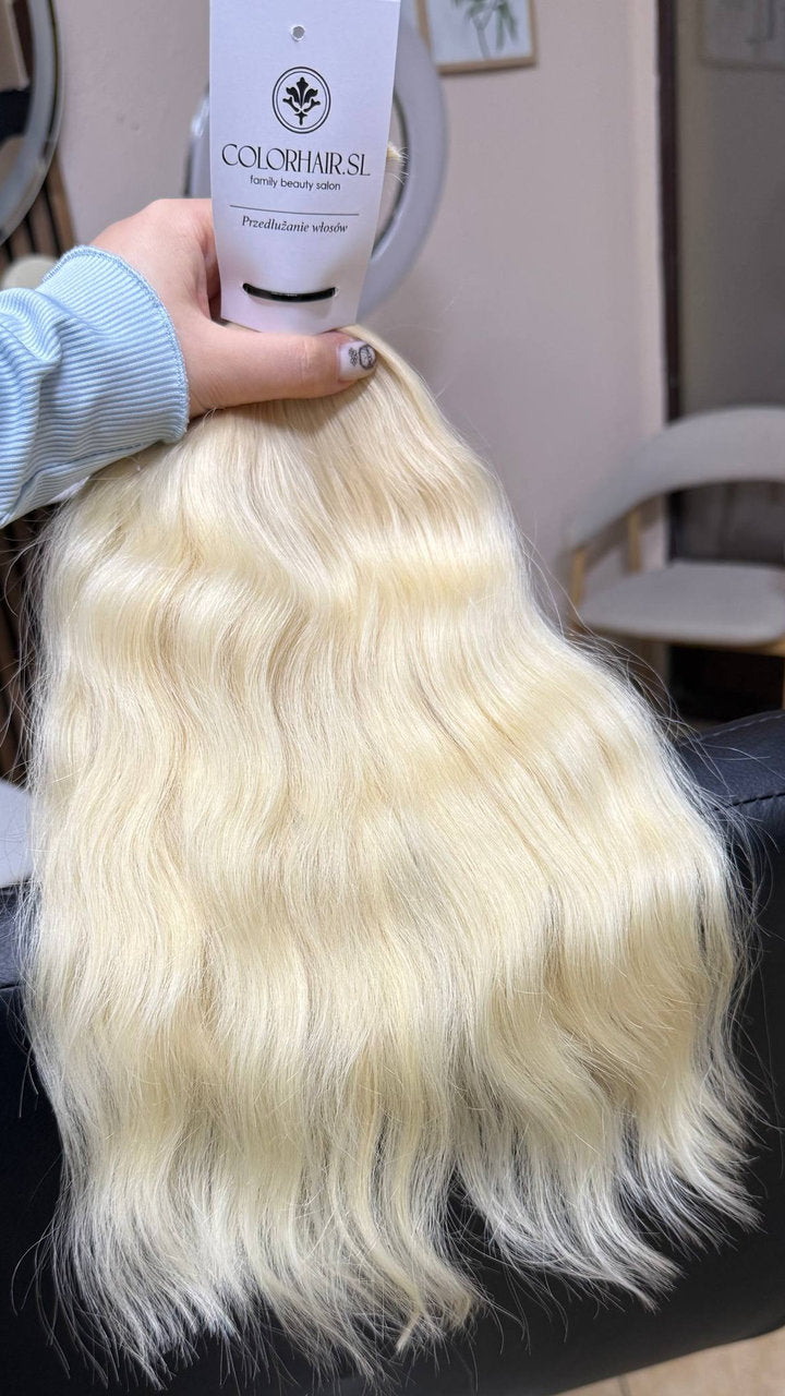 35 cm (14 inch) premium raw Slavic wavy hair extension, cold-bleached blonde color, single donor