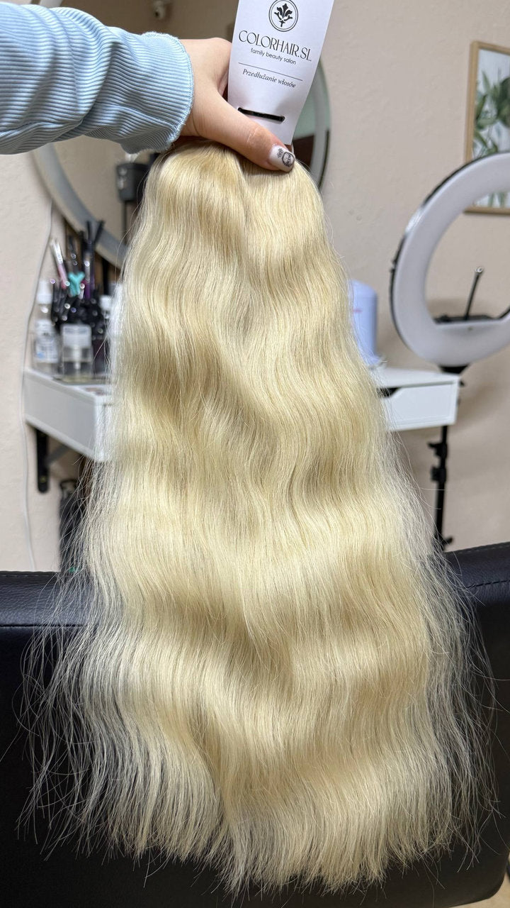 50 cm (20 inch) premium raw Slavic wavy hair extension, cold-bleached blonde color, single donor