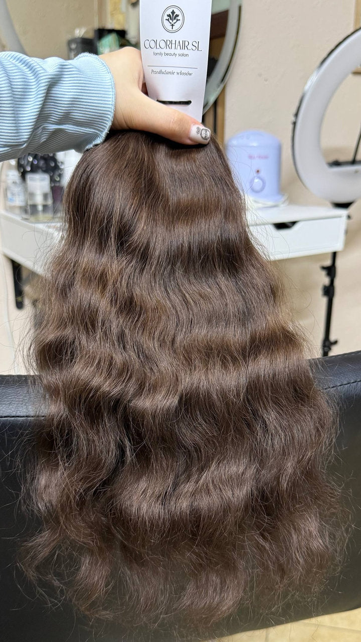 45 cm (18 inch) premium raw Slavic wavy hair extension, cold-bleached brown color, single donor