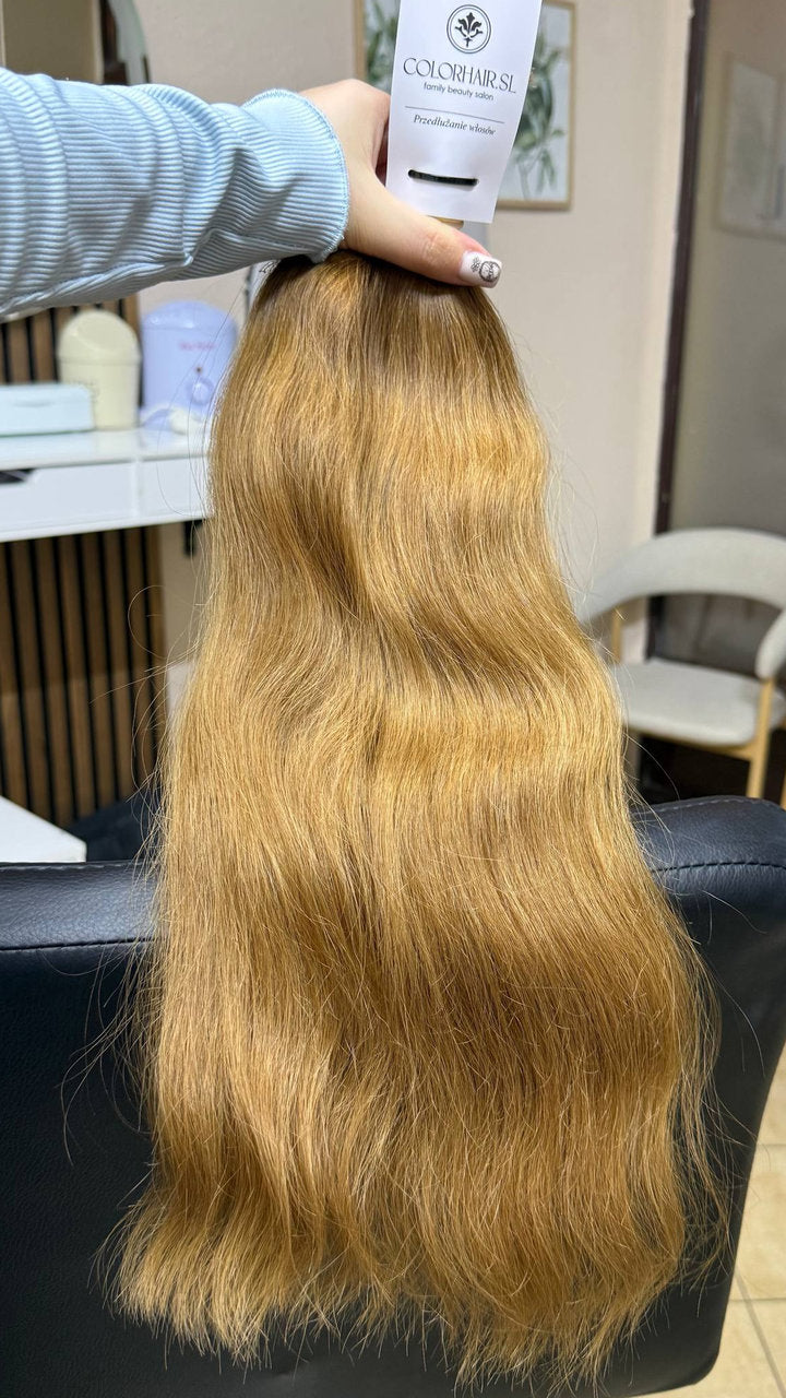50 cm (20 inch) premium raw Slavic wavy hair extension, cold-bleached Honey Blonde color, single donor